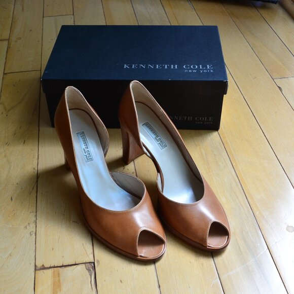 KENNETH COLE Leather Heels Pumps Size 8.5M - Picture 1 of 11